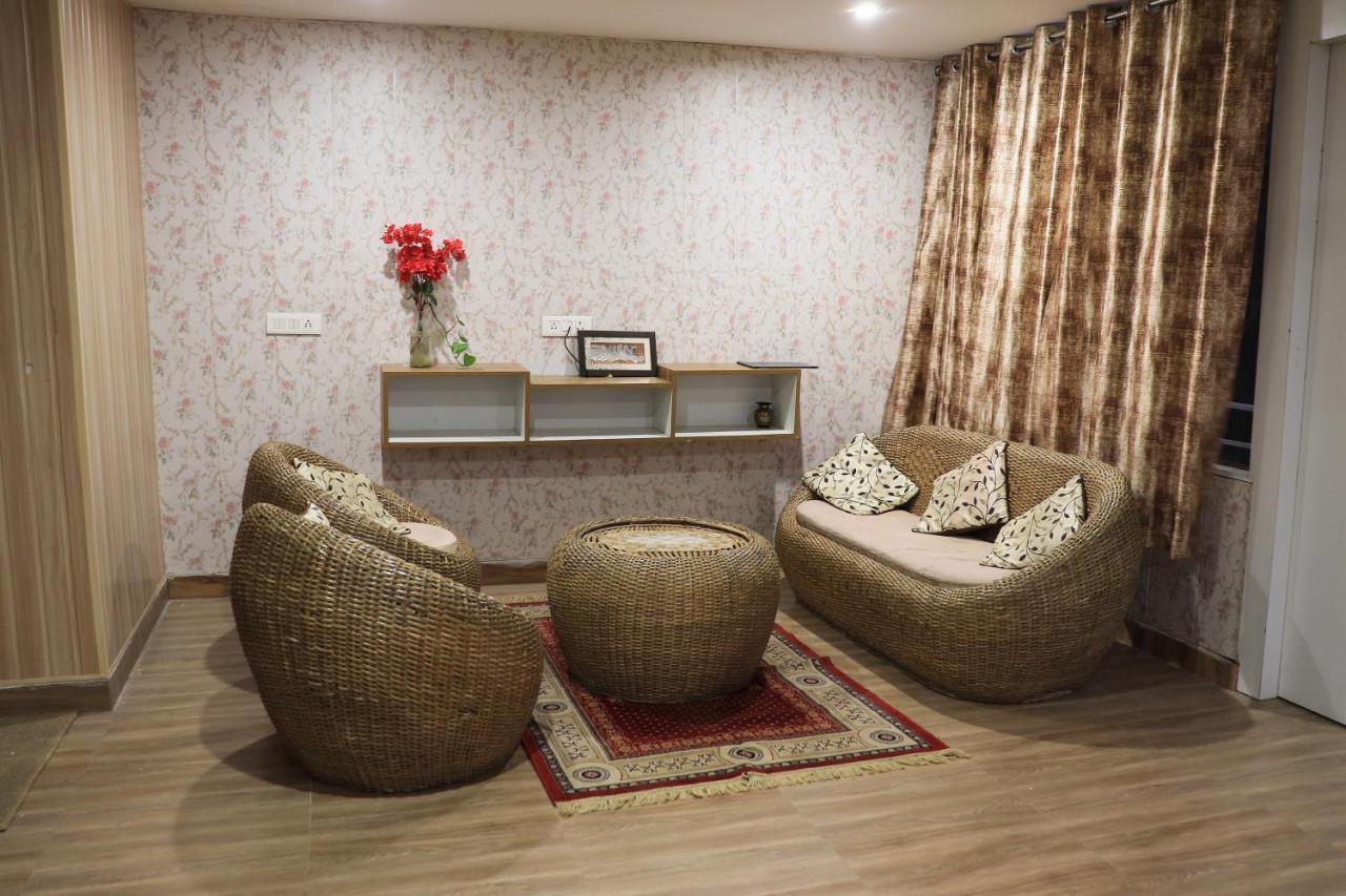 Valley Retreat Home Stay Дехрадун Экстерьер фото